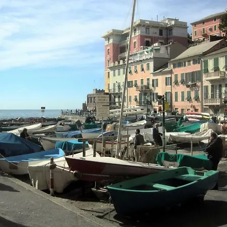 La Porta Accanto A 900 Mt Dal Gaslini Apartment